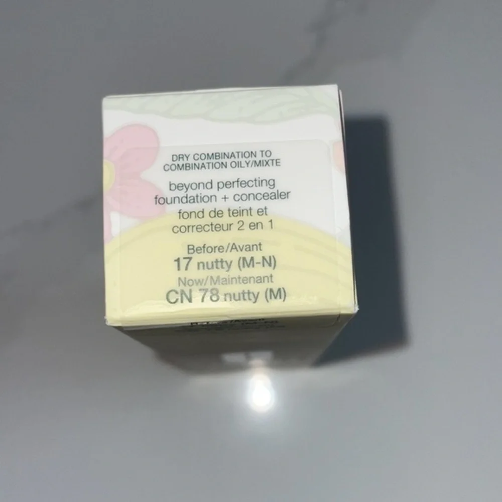 Clinique Beyond Perfecting Foundation + Concealer in Shade Nutty NEW Full‎ Size